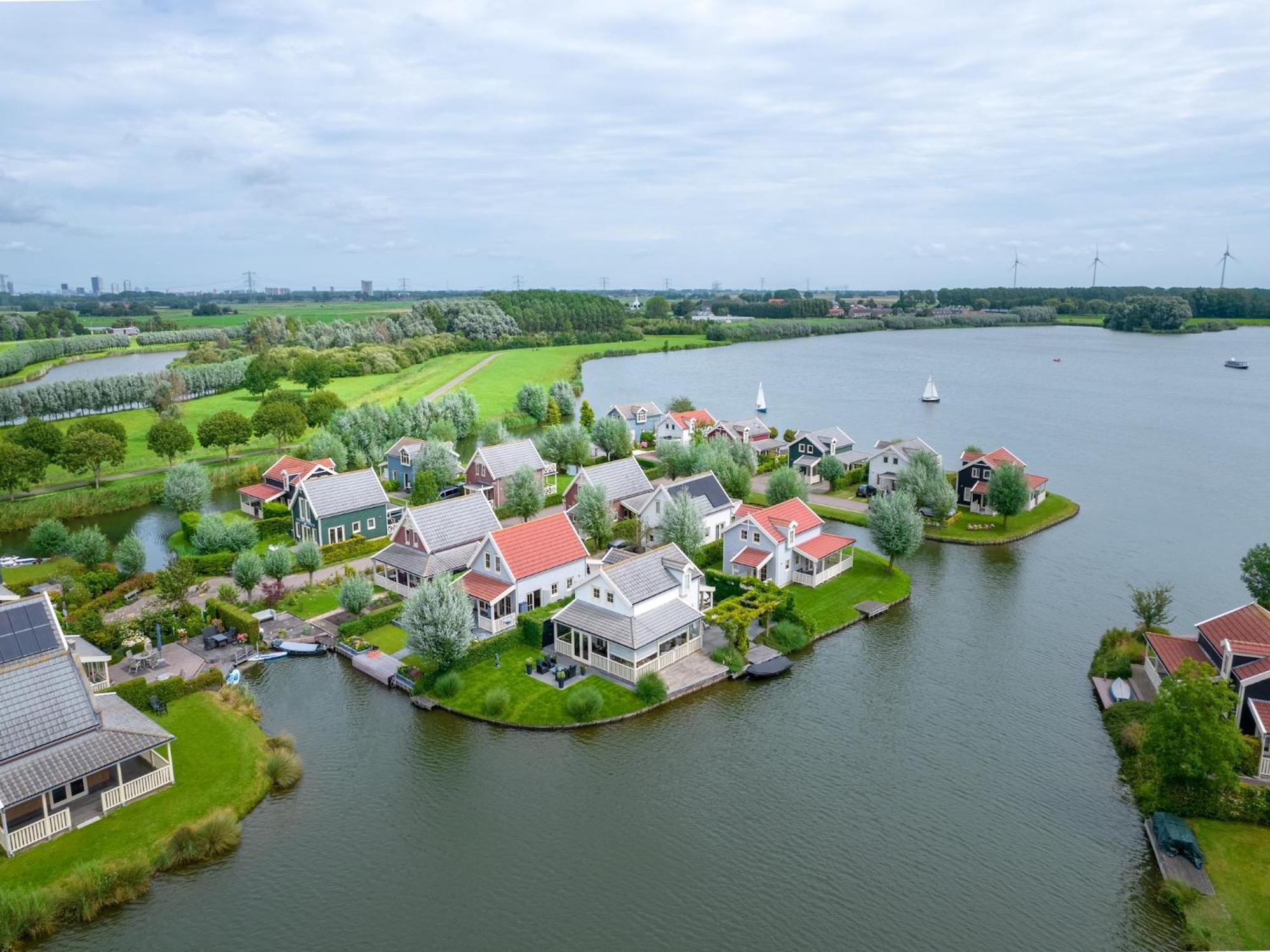 Holiday Home On The Water With Veranda Simonshaven Eksteriør billede