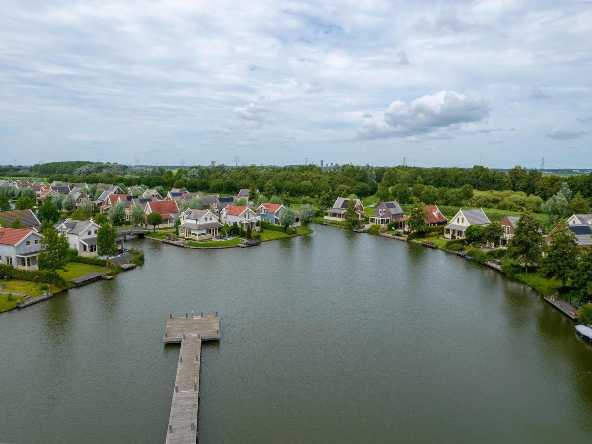 Holiday Home On The Water With Veranda Simonshaven Eksteriør billede